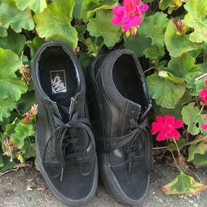 Black Old Skool Vans